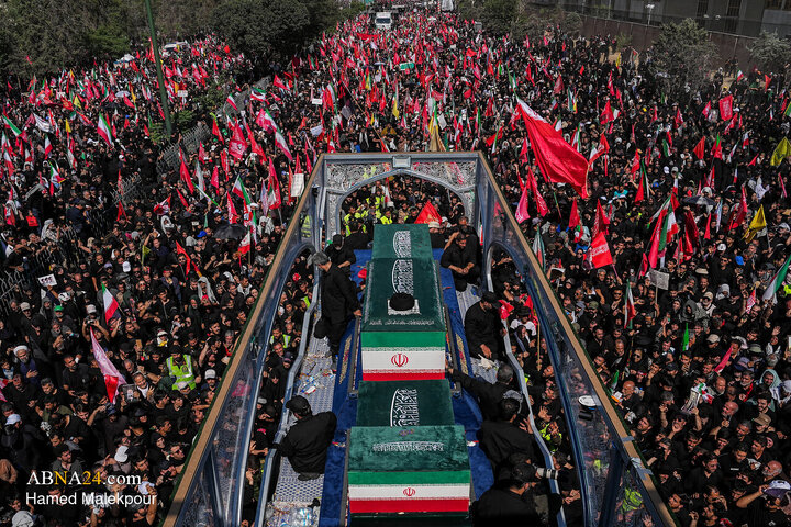 تشییع پیکر مطهر رهبر شهید انقلاب در تهران - ۵