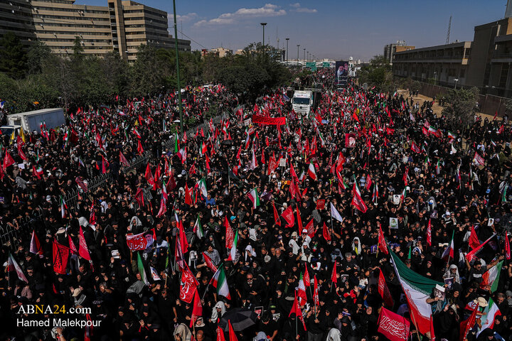 تشییع پیکر مطهر رهبر شهید انقلاب در تهران