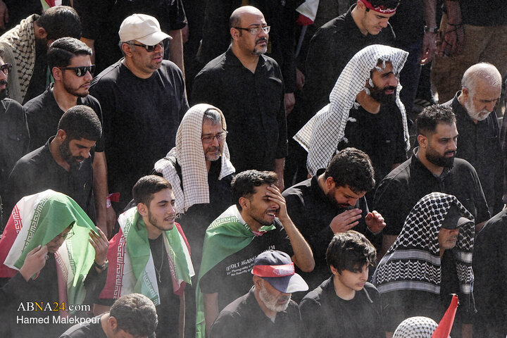 اقامه نماز بر پیکر رهبر شهید انقلاب در مصلی تهران