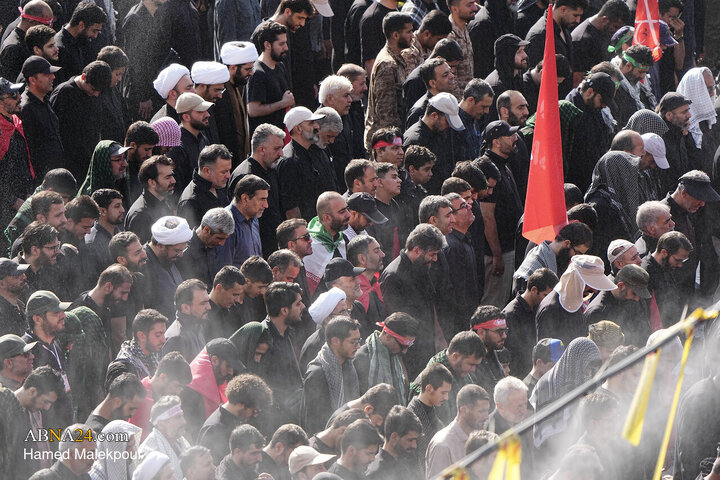 اقامه نماز بر پیکر رهبر شهید انقلاب در مصلی تهران