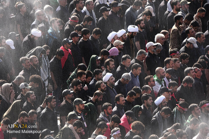 اقامه نماز بر پیکر رهبر شهید انقلاب در مصلی تهران
