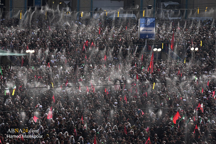 اقامه نماز بر پیکر رهبر شهید انقلاب در مصلی تهران