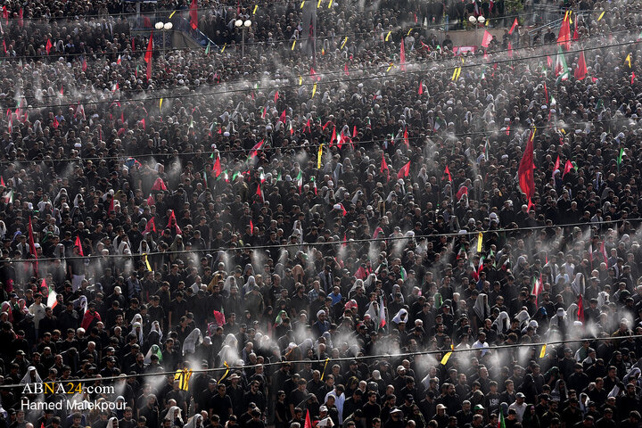 اقامه نماز بر پیکر رهبر شهید انقلاب در مصلی تهران