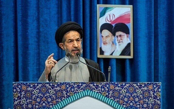 Tehran Friday Prayers Leader: Iran Will Not Permit US Interference in Strait of Hormuz