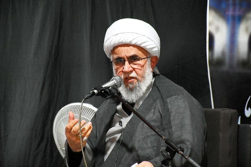 آية الله رمضاني: الأمة الإسلامية أثبتت أن الإمام الشهيد لم يكن لإيران وحدها