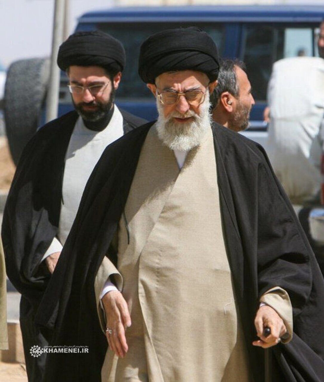 Kiongozi wa Mapinduzi ya Kiislamu, Ayatullah Sayyid Mujtaba al-Husseini Khamenei, Atoa Tamko Maalumu Kufuatia Mazishi ya Imam Shahidi Sayyid Ali Khame