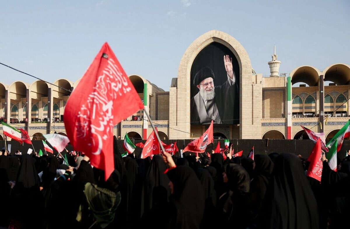 بیانیه بانوان خارجی شرکت‌کننده در مراسم تشییع رهبر شهید و نشست بین‌المللی بانوان و مکتب جهانی امام شهید