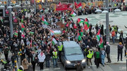 Cientos se manifiestan en Estocolmo contra los ataques israelíes a Gaza y las violaciones del alto el fuego