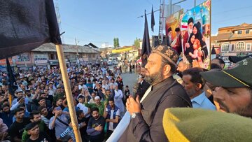 تصاویر | همایش بزرگداشت رهبر شهید امت با حضور علمای شیعه و اهل‌سنت در بودگام کشمیر