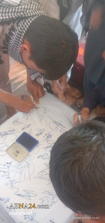 Photos: Afghans Sign Petition for Reopening of Shia Institutions