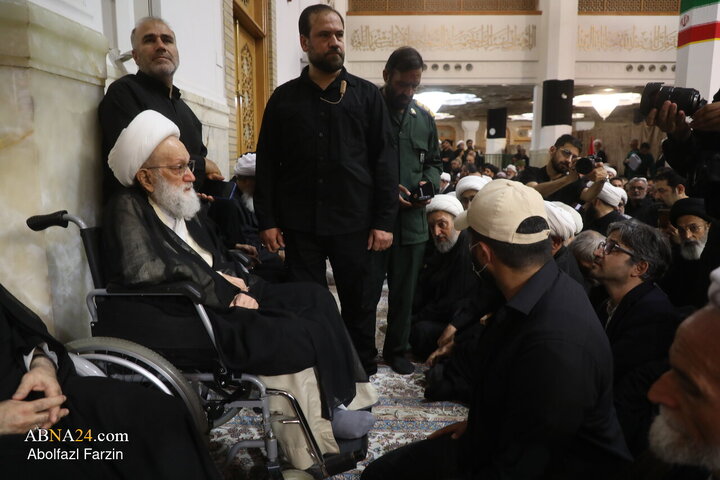 مراسم بزرگداشت رهبر شهید انقلاب در حرم حضرت معصومه(س)