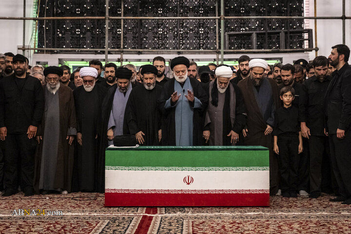 تشییع پیکر مطهر رهبر شهید انقلاب در مشهد مقدس