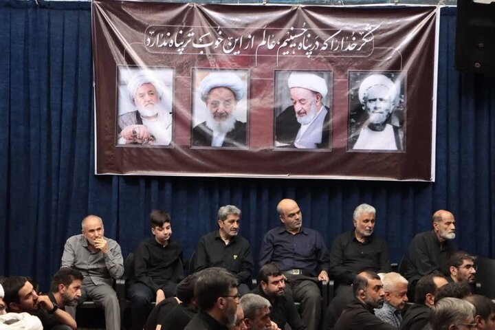 گزارش تصویری/ محفل قرآن و عترت طلاب مدارس آیت‌الله مجتهدی و آیت‌الله حق‌شناس