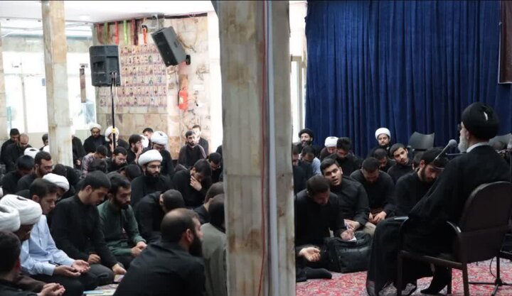 گزارش تصویری/ محفل قرآن و عترت طلاب مدارس آیت‌الله مجتهدی و آیت‌الله حق‌شناس