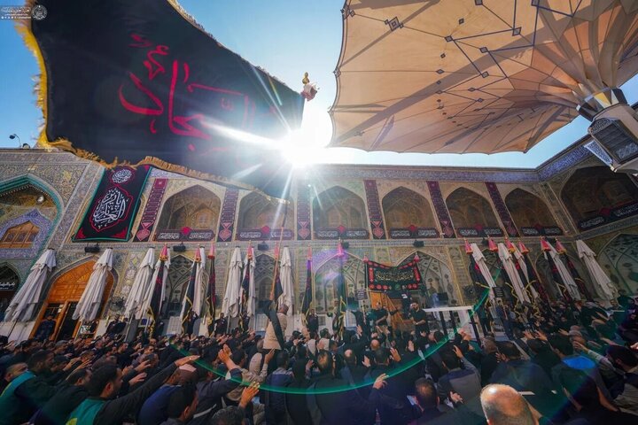 Ceremonia de luto por el Imam Sayyad por parte de los servidores del Santuario del Imam Ali(P)