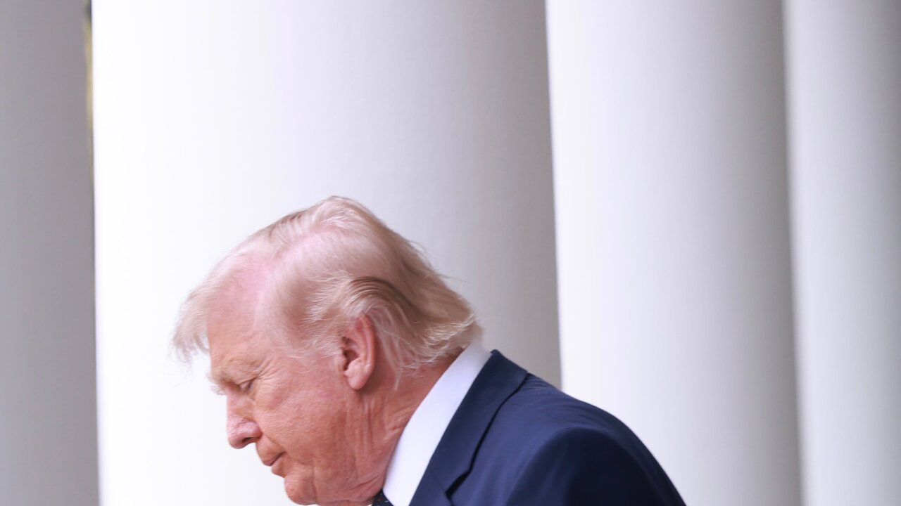 Zionist Analyst: Trump Has No Way Out Against Iran, Will Ultimately Appear "Cowardly"