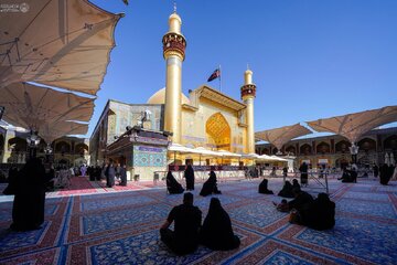 تقرير مصور/ أجواء روحية في حرم أمير المؤمنين (ع) بمدينة النجف الأشرف