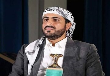 محمد عبدالسلام: عربستان مسئول کامل حمله به فرودگاه صنعا است