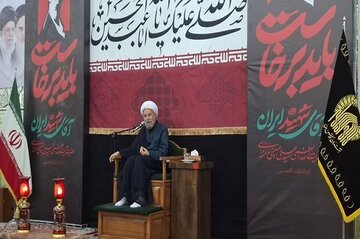 ملت ایران با تکیه بر ایمان و ولایت‌مداری از تهدیدها عبور می‌کند