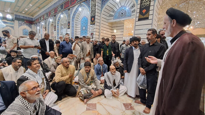 Photos: Yemeni Delegation Attending Leader's Funeral Visits Hazrat Masoumeh Shrine