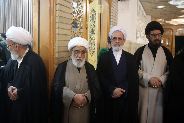سومین شب بزرگداشت رهبر شهید انقلاب در حرم کریمه اهل‌بیت(س)