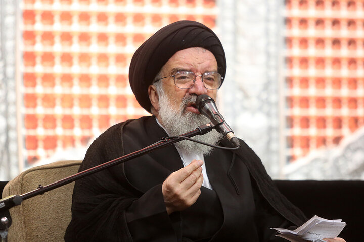 سومین شب بزرگداشت رهبر شهید انقلاب در حرم کریمه اهل‌بیت(س)