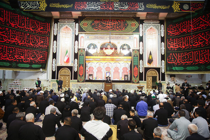سومین شب بزرگداشت رهبر شهید انقلاب در حرم کریمه اهل‌بیت(س)