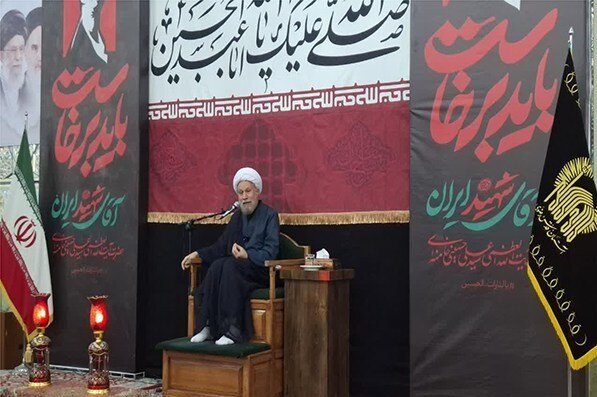 ملت ایران با تکیه بر ایمان و ولایت‌مداری از تهدیدها عبور می‌کند