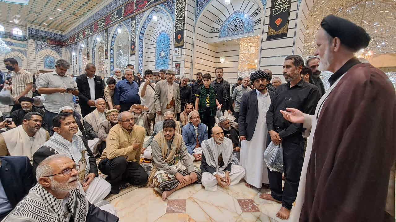 Photos: Yemeni Delegation Attending Leader's Funeral Visits Hazrat Masoumeh Shrine