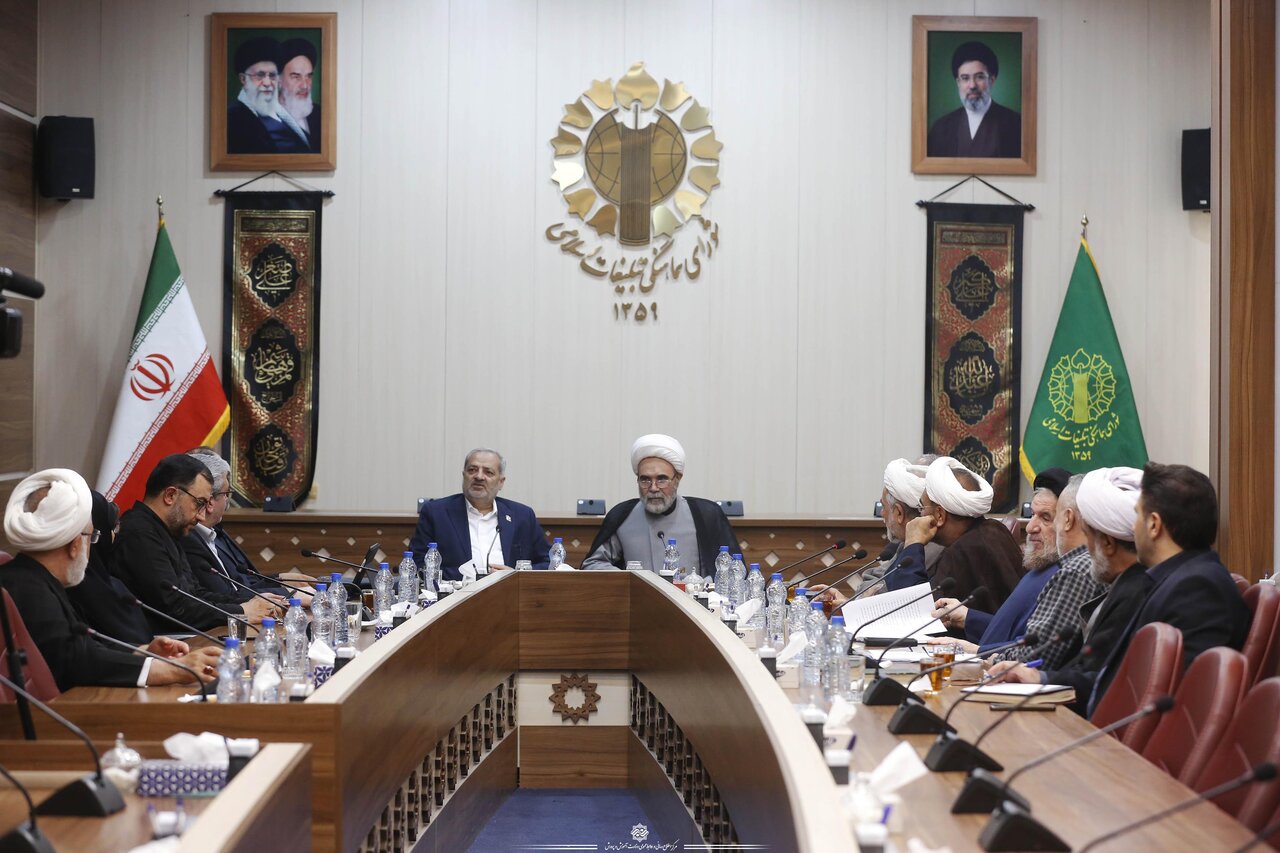 آغاز سال تحصیلی با گرامیداشت یاد شهدا در ۱۲۳ هزار مدرسه