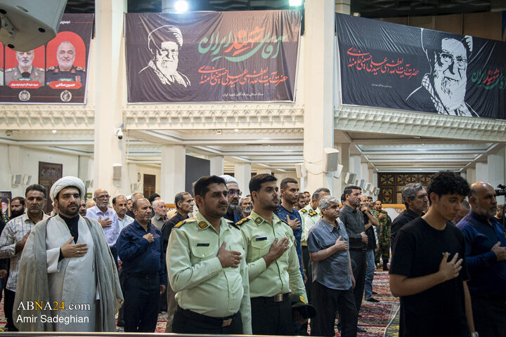 مراسم بزرگداشت رهبر شهید در حرم مطهر حضرت شاهچراغ (ع)