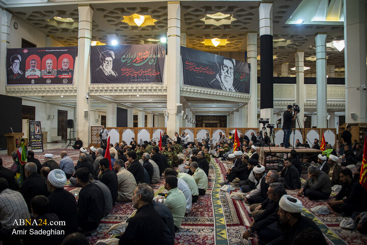 مراسم بزرگداشت رهبر شهید در حرم مطهر حضرت شاهچراغ (ع)