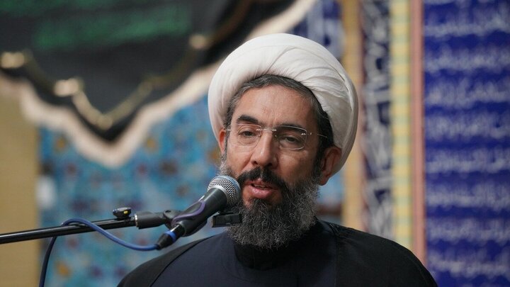 Photos: Commemoration Ceremony for Martyred Leader Held at Ministry of Health