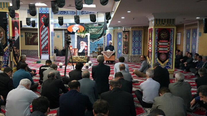 Photos: Commemoration Ceremony for Martyred Leader Held at Ministry of Health