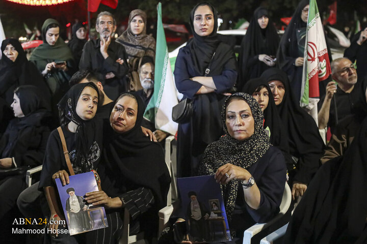 نمایش خیابانی «قائد» در میدان جانباز مشهد