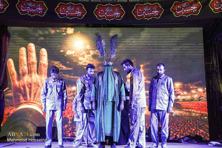 نمایش خیابانی «قائد» در میدان جانباز مشهد