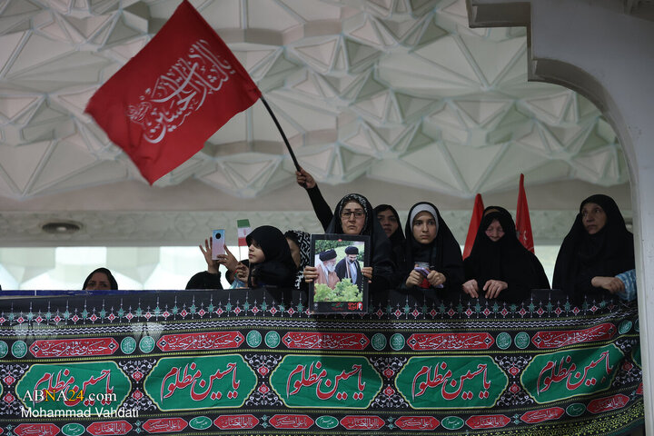 مراسم بزرگداشت رهبر شهید انقلاب در مصلی تهران