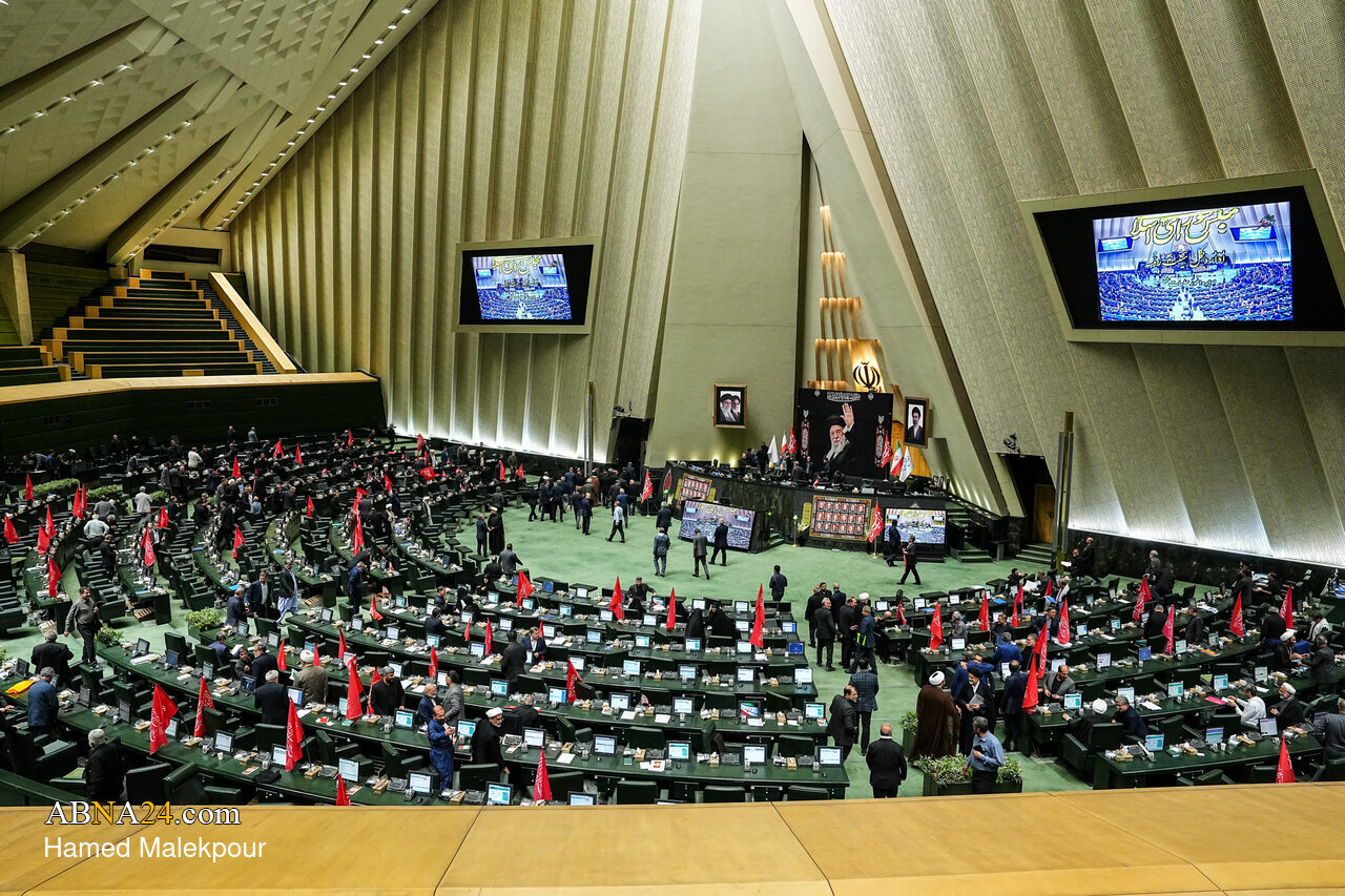 Majalisar Iran: Wakilai 180 Sun Yi Kira Ga Neman Fansar Jini Da Kawo Ƙarshen Tattaunawa Da Amurka