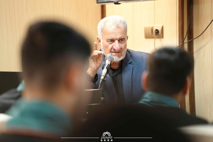 تقرير مصور/ برعاية العتبة الحسينية..إلقاء محاضرة (أخلاق الشخصية القرآنية) في قم