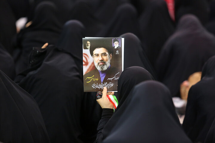 عزاداری بانوان فاطمی در سوگ رهبر شهید ایران