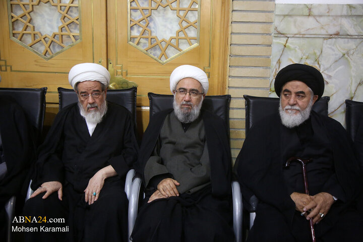 مراسم بزرگداشت رهبر شهید انقلاب از سوی آیت‌الله سبحانی در حرم حضرت معصومه(س)