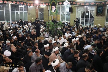 تقرير مصور/ آية الله نوري همداني يقيم مجلس تأبين الإمام الشهيد السيد الخامنئي (ره) في مكتبه بقم