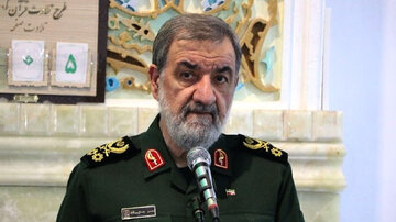 اللواء رضائي: إذا واصلت أمريكا في عدوانها الغاشم فستنتقل القوات المسلحة من مرحلة الرد إلى الهجوم