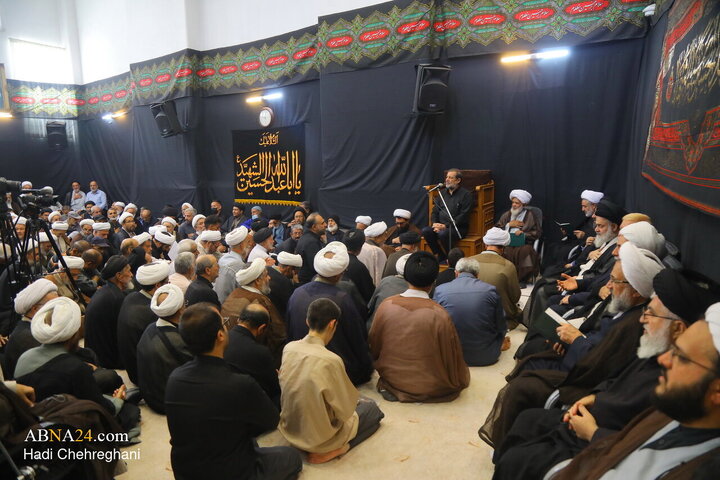 تقرير مصور/ آية الله نوري همداني يقيم مجلس تأبين الإمام الشهيد السيد الخامنئي (ره) في مكتبه بقم