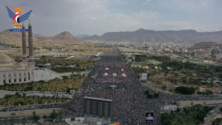 تقرير مصور/ صنعاء تشهد طوفانا بشريا غير مسبوق في مليونية "جمعة التحذير والنفير"