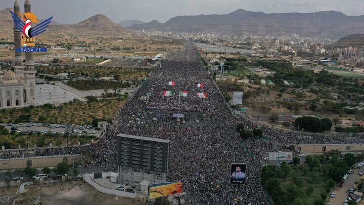 تقرير مصور/ صنعاء تشهد طوفانا بشريا غير مسبوق في مليونية "جمعة التحذير والنفير"