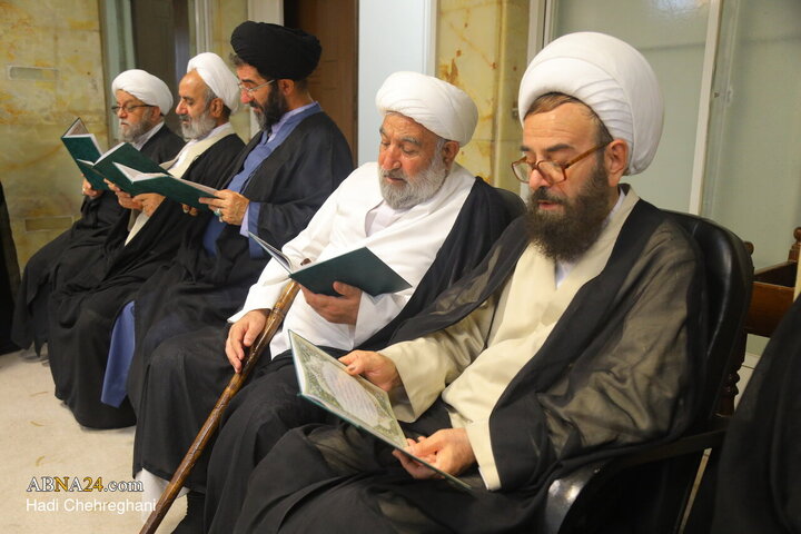 Foto / Ayetullah Nuri Hamedani Tarafından Şehit Rehber İçin Terhim Meclisi
