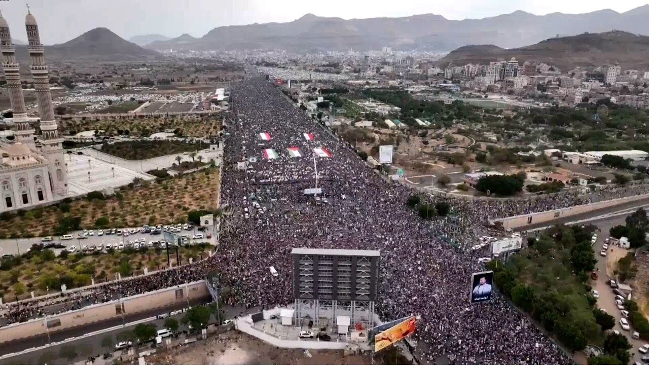 "جمعة التحذير والنفير"..جماهير مليونية تنزل الى الشارع تأكيدًا على الجاهزية للرد على العدوان