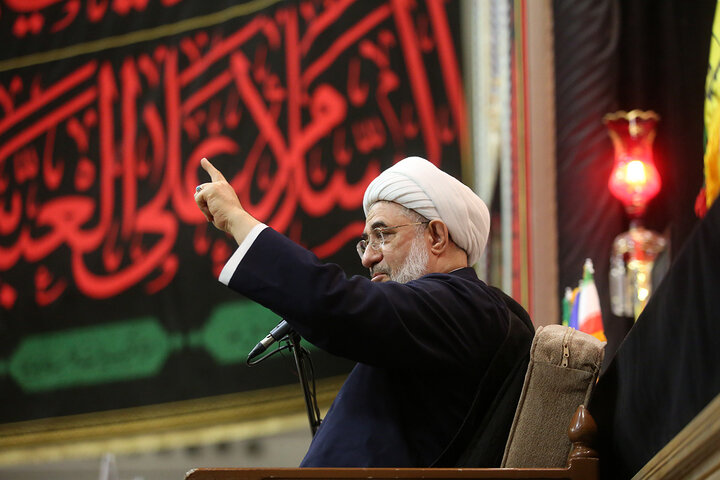 بزرگداشت آقای شهید ایران از سوی نهادهای بین المللی قم در حرم بانوی کرامت