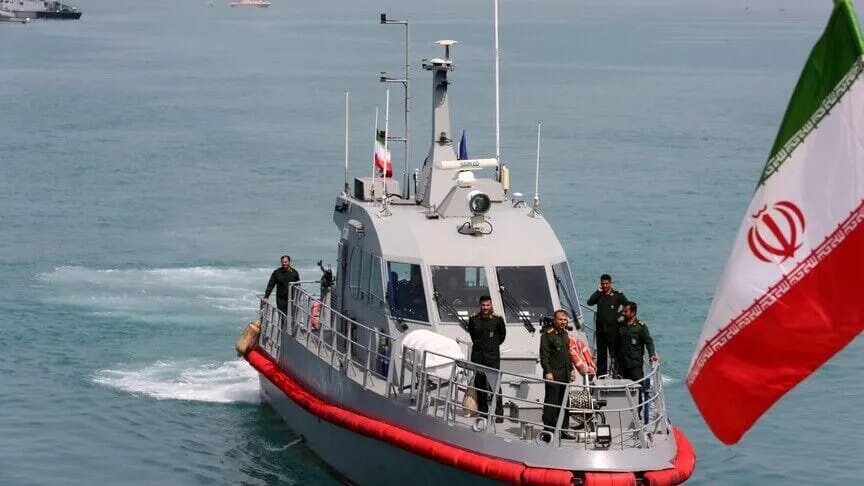Jeshi la Wanamaji la IRGC Lasimamisha Meli 4 Zilizokiuka Sheria Katika Ghuba ya Uajemi